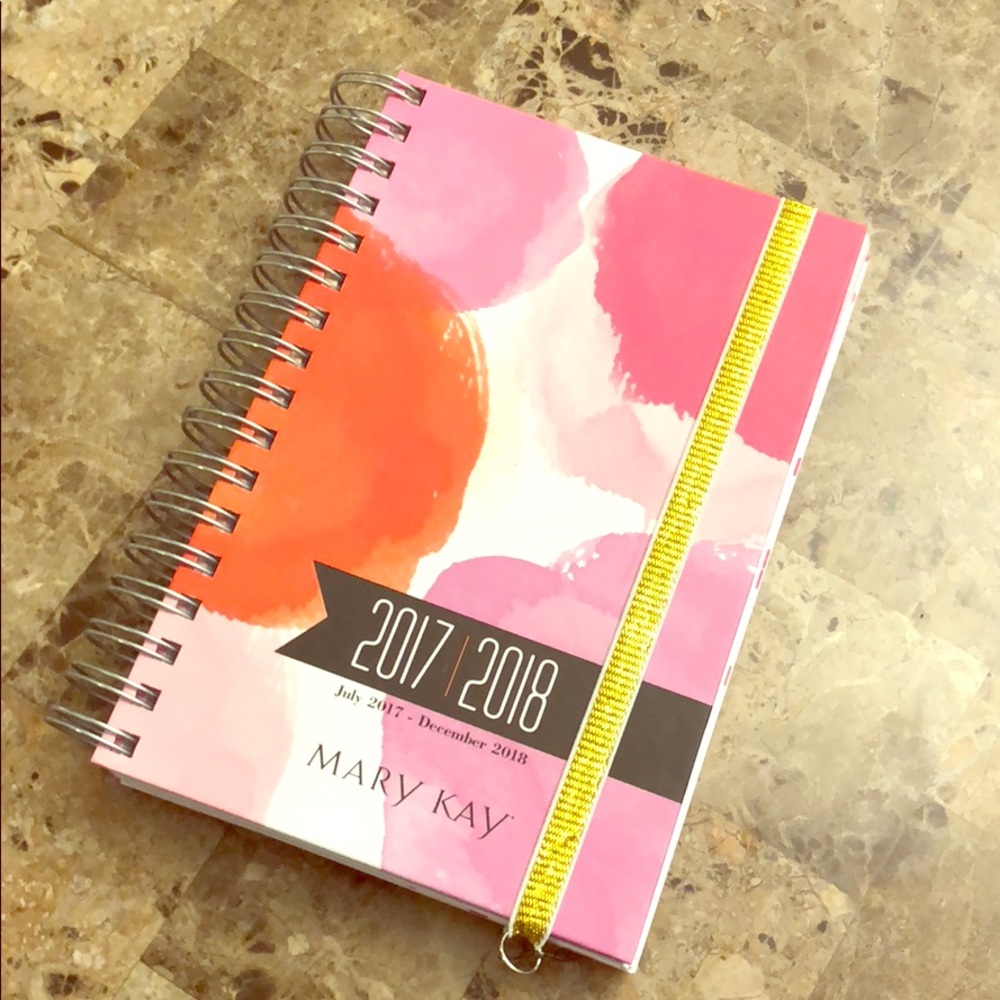 🌸 Closet Clean Out 🌸 M • K Daily Planner